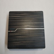 .YAGP BLACK 1GANG 2WAY SWITCH SOCKET.