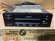 大坡很遠 BMW E38 音響主機 RADIO 65128352863