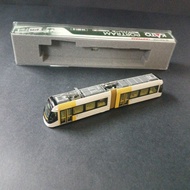 車型：富山輕軌（Portram）TLR0600形黃色車輛。規格：N 軌鐵道模型，具備動力系統。相容性：可行駛於 KATO Unitram 路面軌道或一般 N 規 Unitrack 軌道