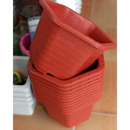 Combo of 10 FA380 hexagonal plastic plant pots, 21 cm high x 33 cm wide, brick red, white
