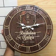 Personalised Wooden Wall Clock Wedding Gift / Jam Dinding Kayu Hadiah Perkahwinan