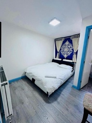 OYO Unique Private Rooms - Bolton Central, Free Parking