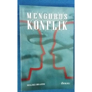 Mengurus Konflik - Malike Brahim