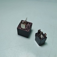 WMOTO Xtreme 150i - EFI Main Relay (No 8 ) / AUXILIARY RELAY ( No 9)