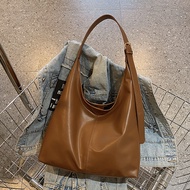 Large capacity bag 2025 new high-end fashion shoulder bag simple retro commuting tote bag texture to