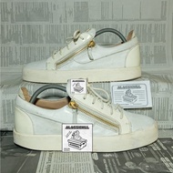 Size [41] Z*N0TT LOW WHITE