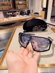 Oakley Kato 運動太陽眼鏡