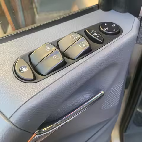Auto Window Lifter Control Switch for Mercedes Benz Viano Vito W639 A6395451313