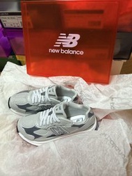 7仔x new balance 990