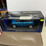 AUTOart 1/18 MINI COOPER S $680 外盒微瑕疵 完美主義者勿拍 品相如圖 歡迎到旺角女人街本店選 玩具 模型 積木 香港郵票 香港地圖 香港早期雜誌 舊物 古董 日本夜冷皇