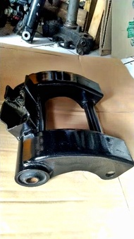 Mounting/ayunan motor Suzuki spin 125 asli Orisinil Copotan
