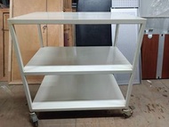 【尚典中古家具】米白3呎三層活動工作檯（鐵製） 二手.中古.三層置物櫃.廚房收納推車.臥室收納推車