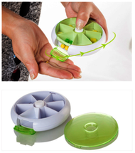 六本木 - (顏色隋機) 日本便攜7格一星期一按旋轉藥盒