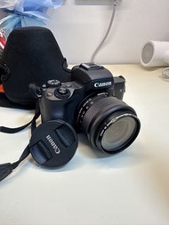 Canon M50