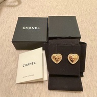 Chanel愛心耳環