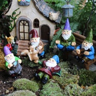 5pcs Mini Garden Gnomes Patung Fairy Garden Gnomes Set Miniatur Figurine Taman Kecil Gnomes Luar Bon