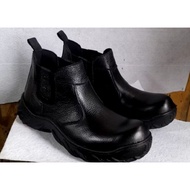 Kings safety boots with steel toe made of genuine cowhide