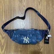 MLB 24FW老花系列紐約洋基隊牛仔藍滿印NY刺繡字母單肩包斜挎腰包