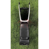 AUDI Q5 8R 2010 CENTER CONSOLE BOX JAPAN USED[2G-3A-C732]