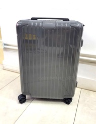 Rimowa essential 行李箱