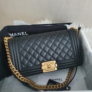 tas bekas original branded /chanel boy 25cm