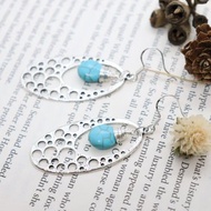 西藏鍍銀橢圓形的魅力和綠松石吊著925銀耳環