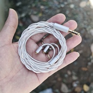Replacement upgrade cable for IEM, MMCX, Sennheiser IExxx headphones.