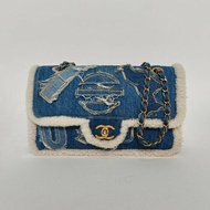 CHANEL 季節款牛仔羊羔毛CF秀款拼色牛仔28開金扣肩背包