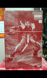 Bandai MG 1/100 Gundam Astray Red Frame Plastic