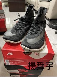 NIKE FLYKNIT 呂布