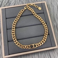 Cd Chocker necklace row L1