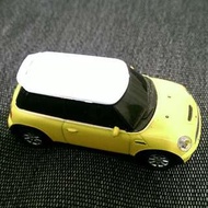 mini cooper紀念版４G隨身碟咘咘 車燈會亮喔