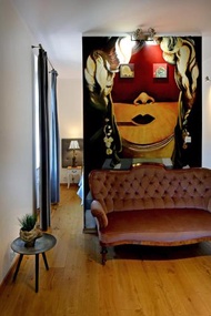 Dali Deluxe , parking, faktura VAT