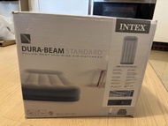 Intex 充氣床墊（內置充氣pump)