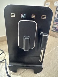 Smeg 黑色咖啡機