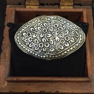 Brooch Dokoh