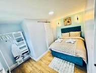 Luxe 1B Chalet, HotTub, free parking Nr LTN Airport, L&D Hosp, Whipsnade Zoo, fast trains into Centr