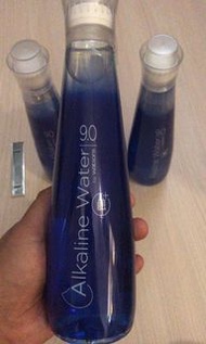 9.0鹼性水$5或換一罐原味可樂
