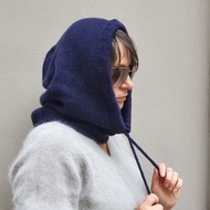 美利奴羊絨針織帽兜。海軍藍滑雪面罩