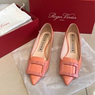 Roger Vivier RV低跟鞋 經典款 漆皮粉色