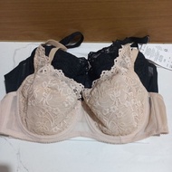 LFASHION 921 WHPD women's bra is a line with thin lace foam underwire from Triumph company Sizes B75