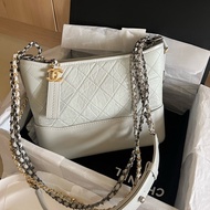 Chanel 23P 超美灰藍流浪包 新中號