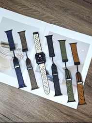 🌟瘋馬紋皮革系列🌟（現貨）（全新）（送手錶膜）瘋馬紋皮革系列適用蘋果/三星，錶帶耐用，適合碼數38/41/42/44/45/49mm，適用於iwatch，蘋果手錶，蘋果錶帶，iwatch錶帶 strap suitable for size 42/44/45/49mm, suitable for iwatch, Apple watch, Apple watch strap iwatch watch strap，智能手錶，智能手錶錶帶，三星蘋果全有