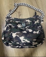 Heaven by Marc Jacobs 迷彩鏈條手提包