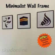 Minimalist Wall Frame Hanging With Black Frame 25x25cm