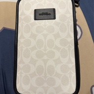 COACH 男款 緹花LOGO防刮皮革簡約拉鍊單肩背胸包-白色