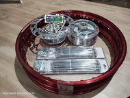 rim set for wave 100 / 125  xrm 125 / xrm 110 / rs 125 ( bolts and disc)
