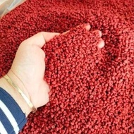 Curry seeds, colored cashews