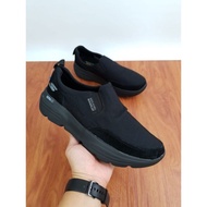 Sepatu Pria Skechers Go Walk Duro / Skechers Go Walk Duro Man