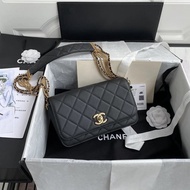 Chanel 2020 Autumn Winter Limited Edition Chain Bag Large Size AS2052 Including Full Set Packaging L